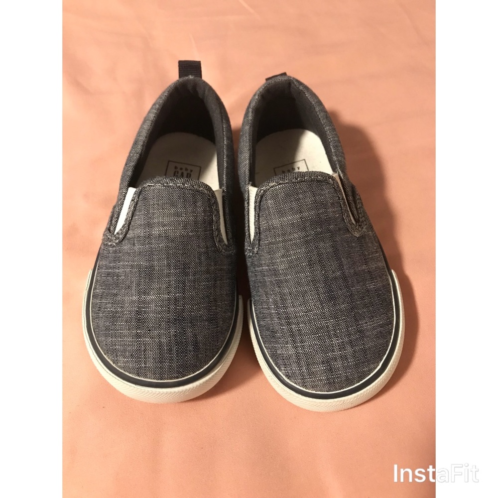 ❗️Final Price Drop❗️Gap slip ons